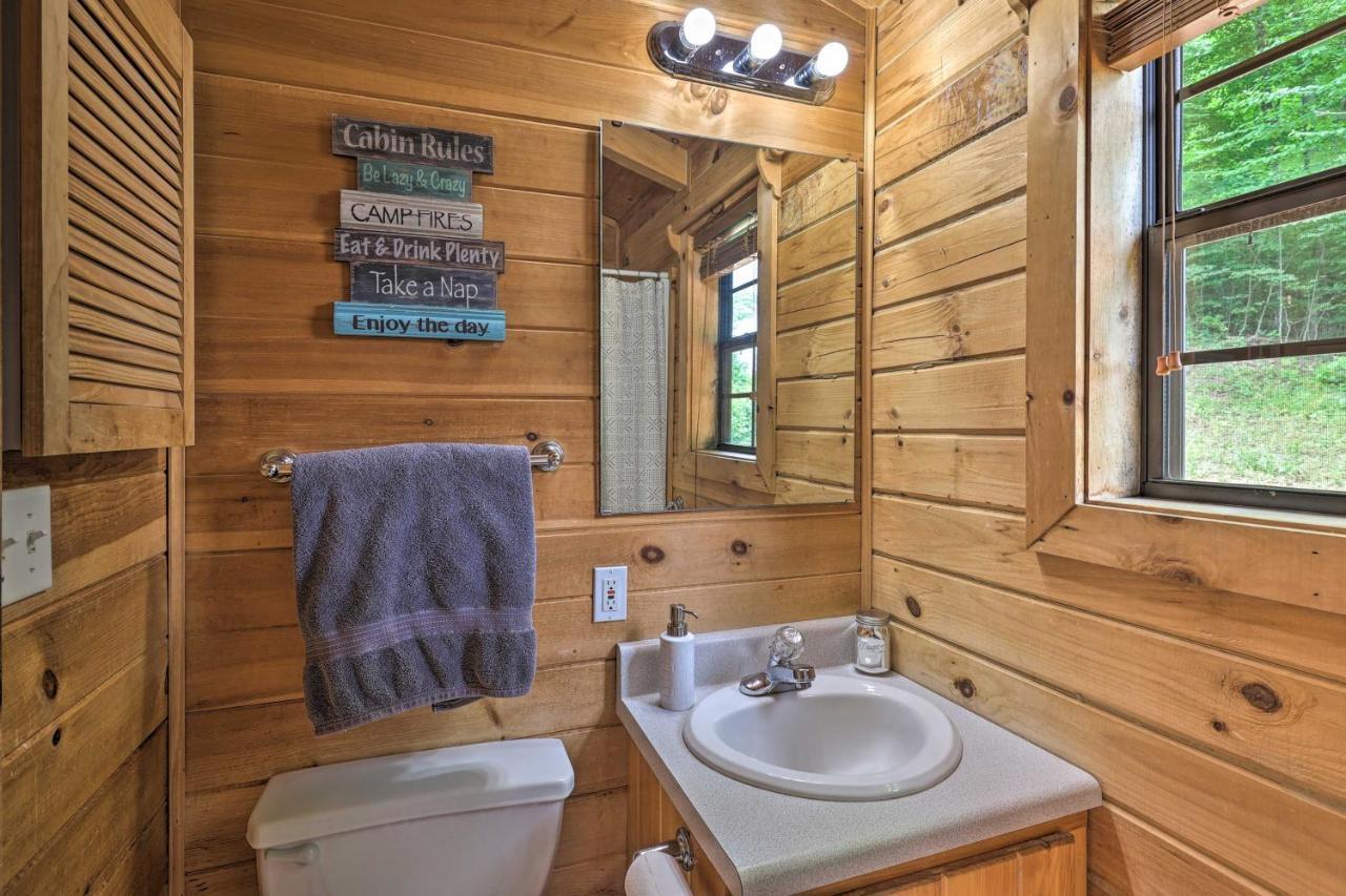 Quaint Log Cabin With Views Near West Jefferson Warrensville Extérieur photo